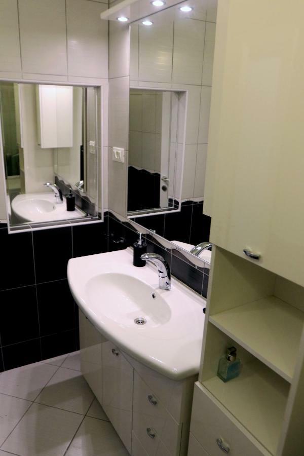 Centar Vodice Apartmani 객실 사진